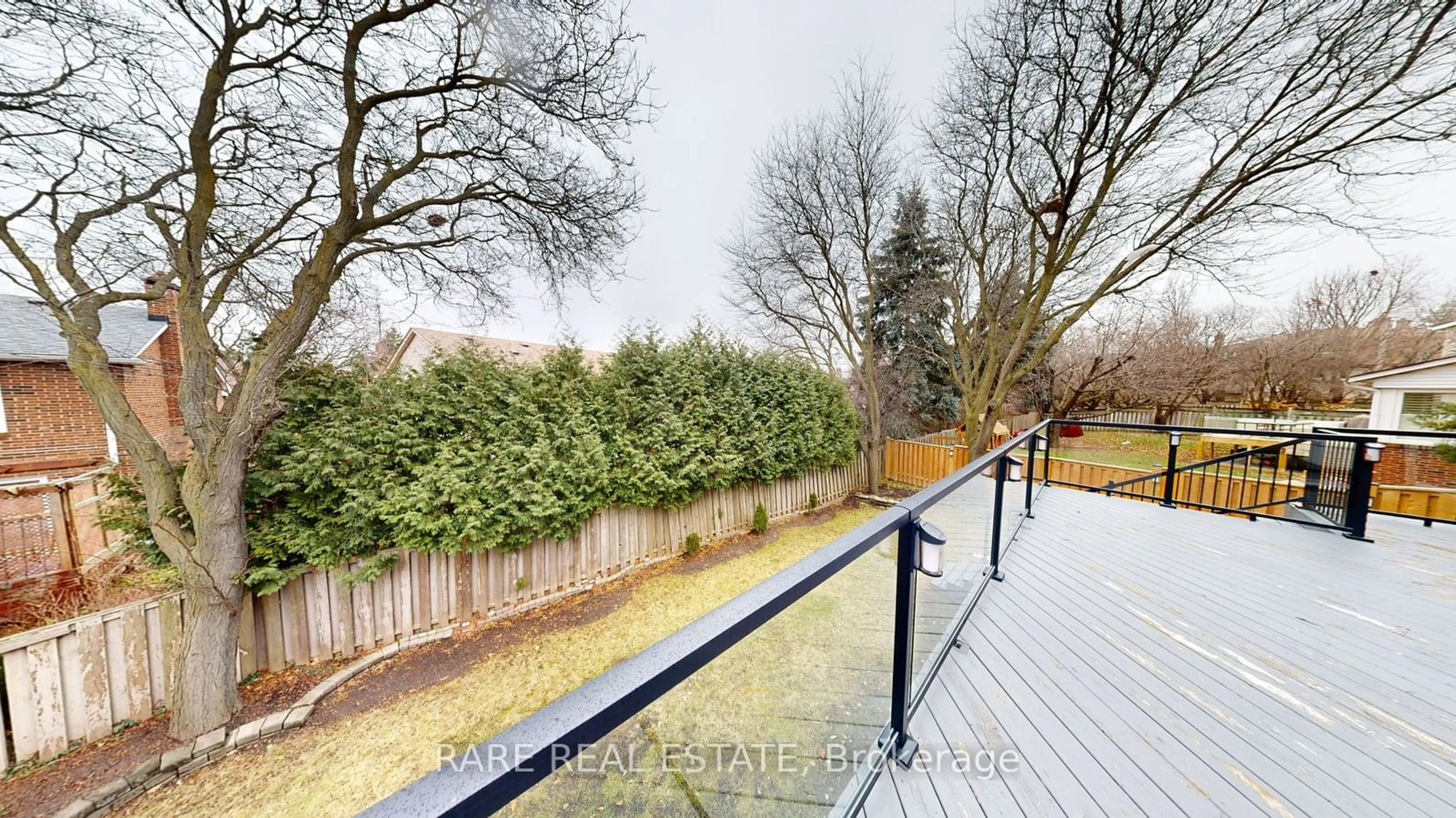 Patio, forest/trees view for 25 Stillwater Cres, Toronto Ontario M2R 3S3