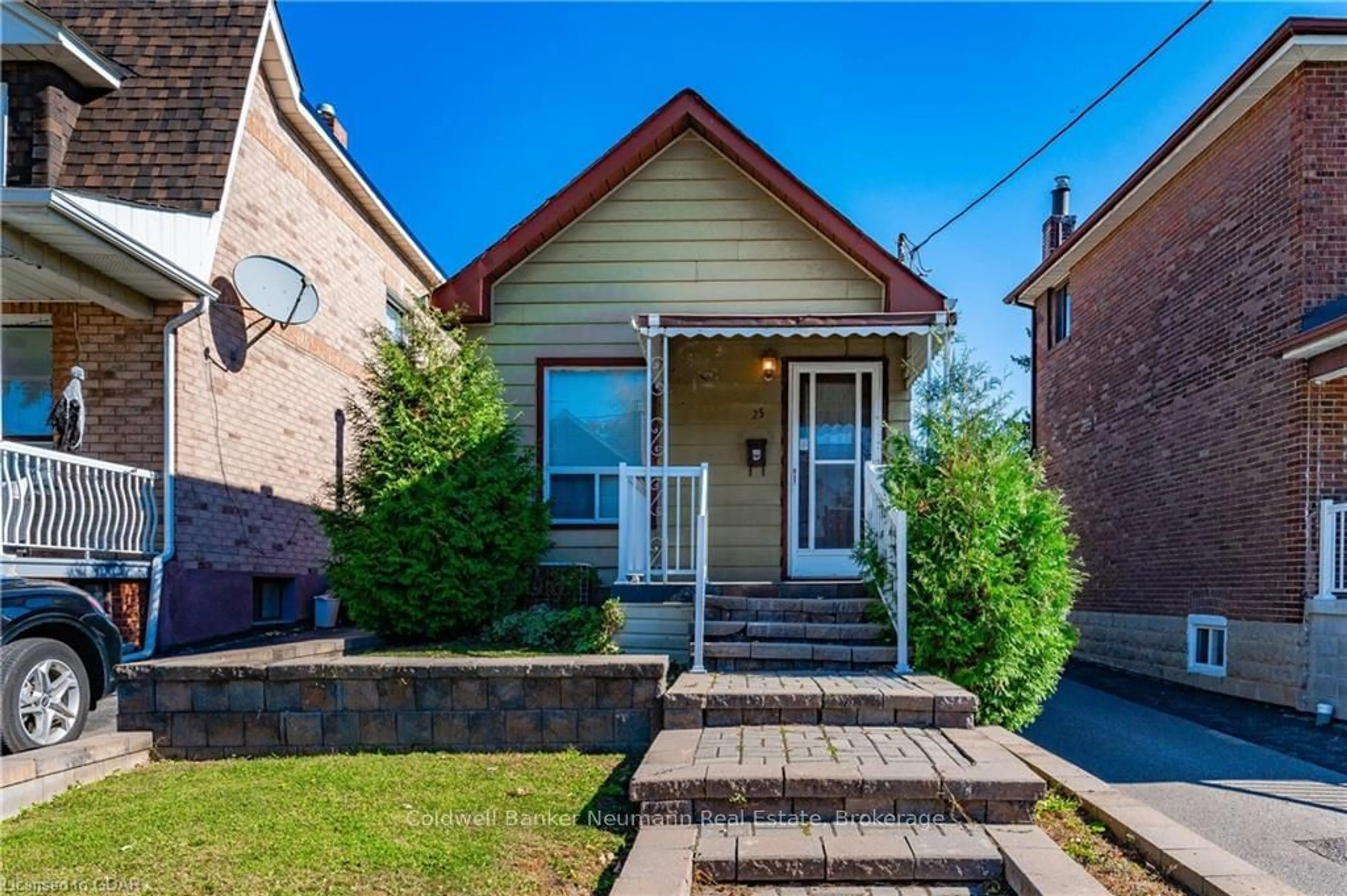 Home with brick exterior material, street for 25 Blandford St, Toronto Ontario M6E 3A6