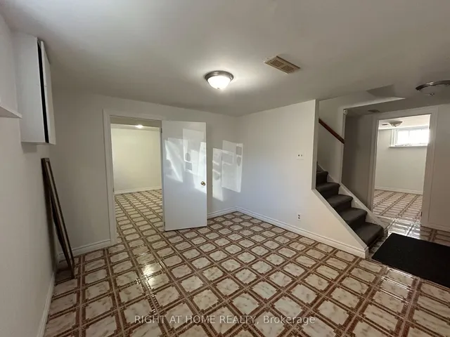 Additional image 4 of 50 Moore Park Ave