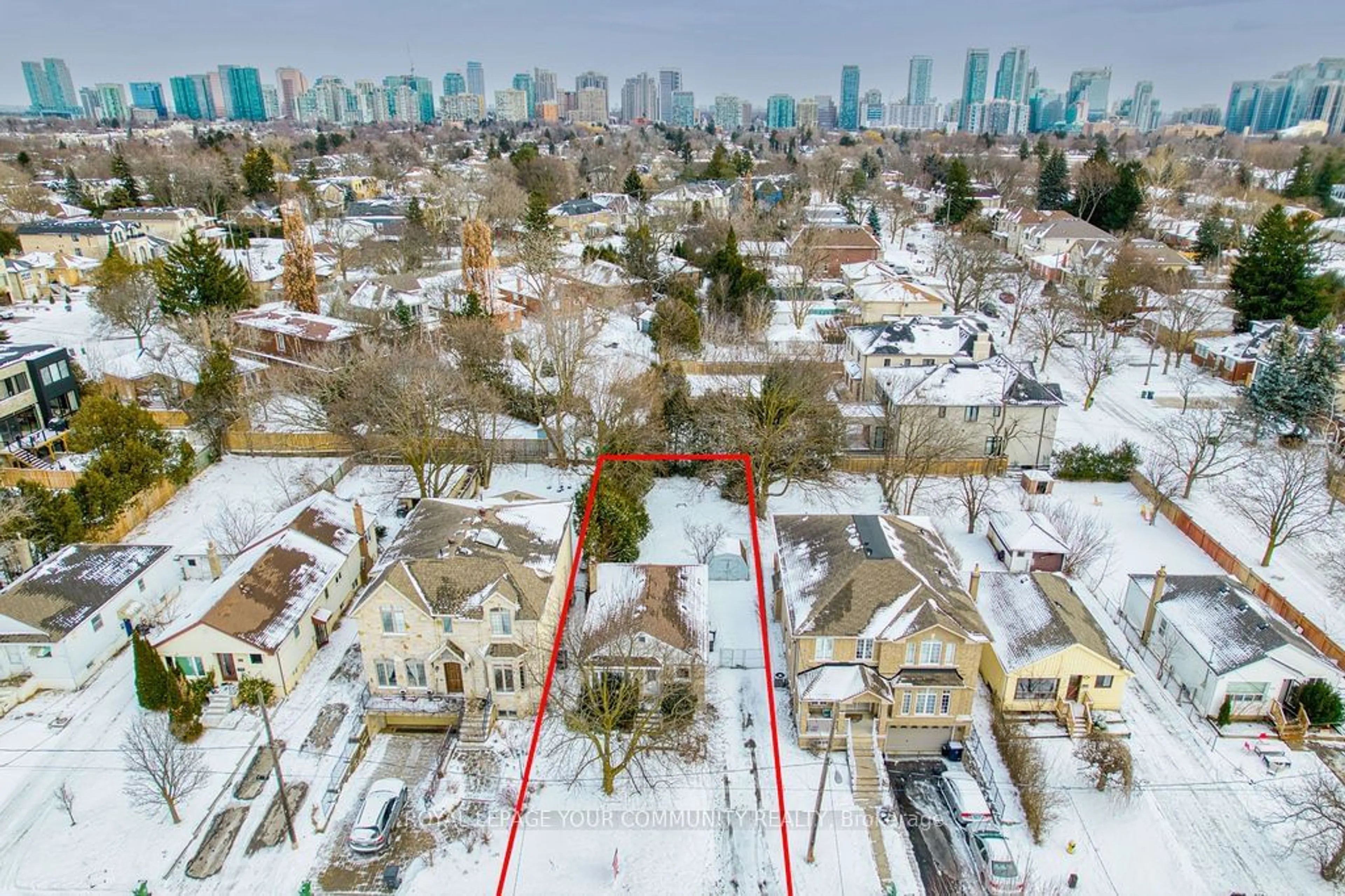 A pic from outside/outdoor area/front of a property/back of a property/a pic from drone, city buildings view from balcony for 59 Cobden St, Toronto Ontario M2R 1S4