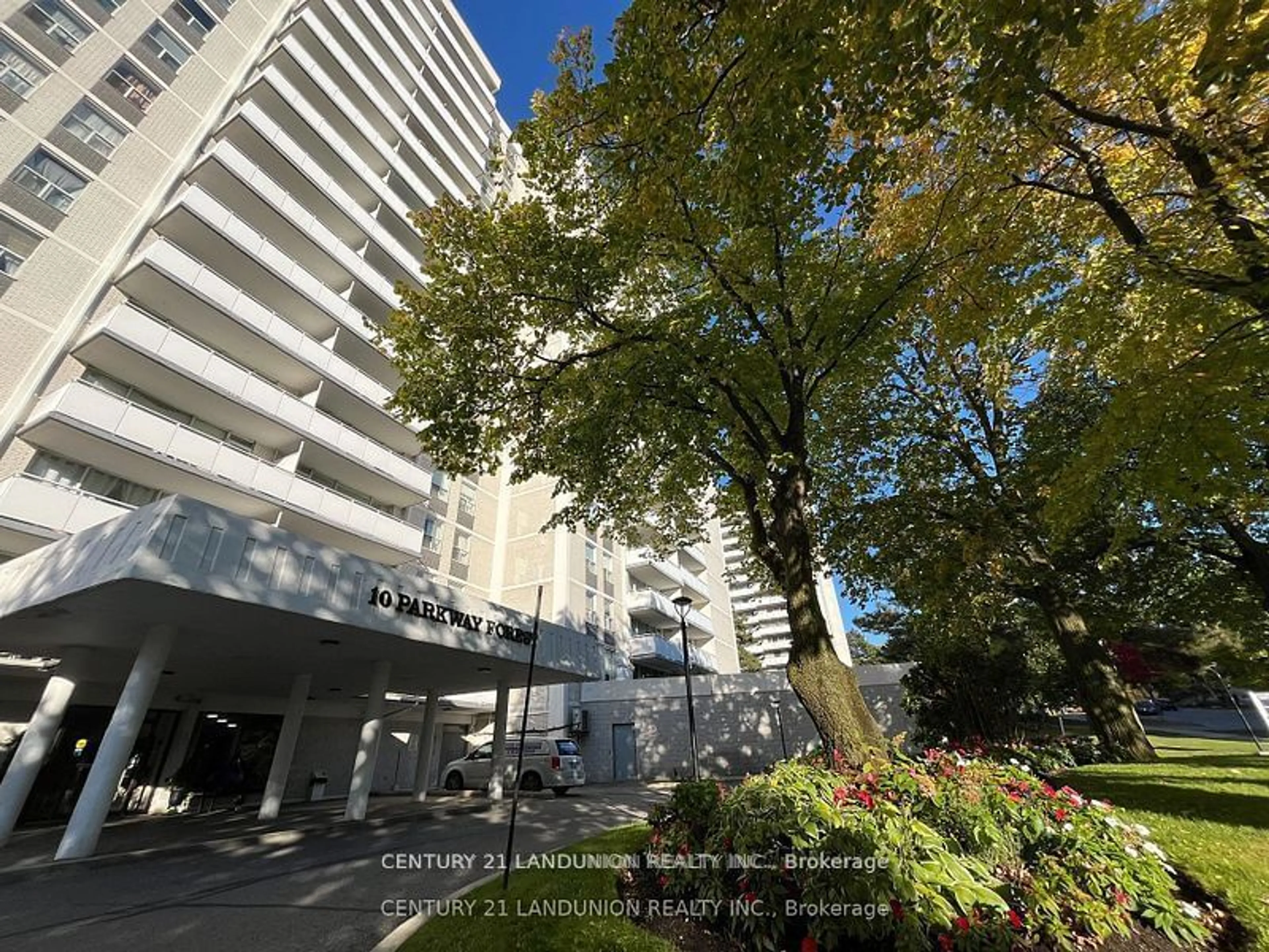 A pic from outside/outdoor area/front of a property/back of a property/a pic from drone, unknown for 10 Parkway Forest Dr #1702, Toronto Ontario M2J 1L3