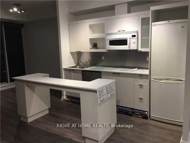 Additional image 20 of 111 Elizabeth St Unit 1601