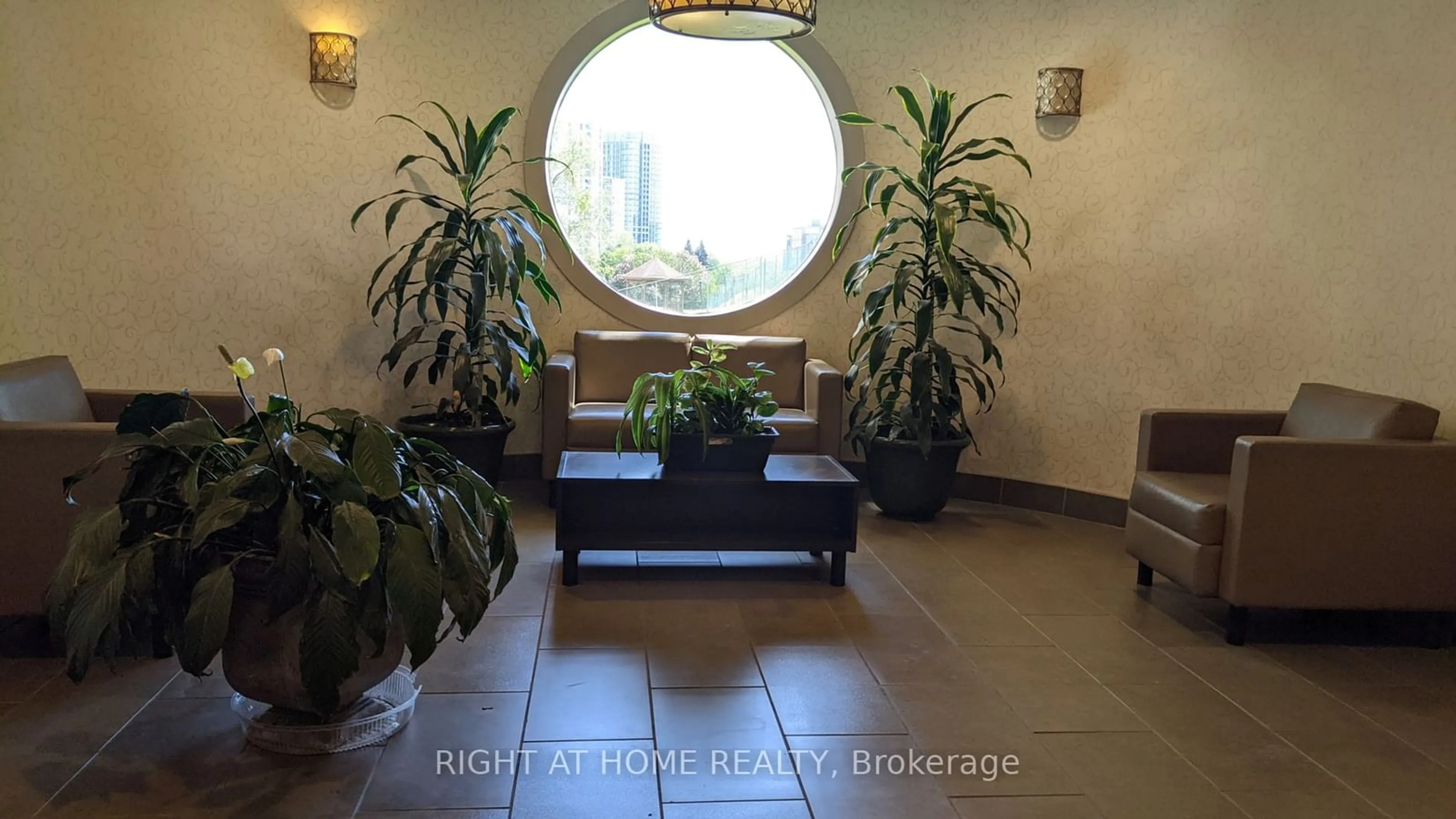 Lobby for 5 Parkway Forest Dr #801, Toronto Ontario M2J 1L2