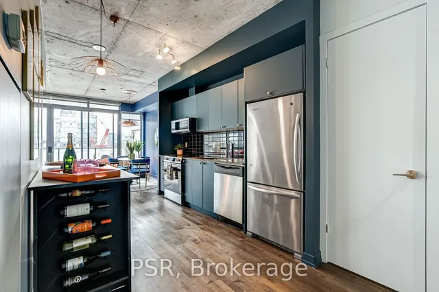 Additional property image - 95 Bathurst St Unit 816