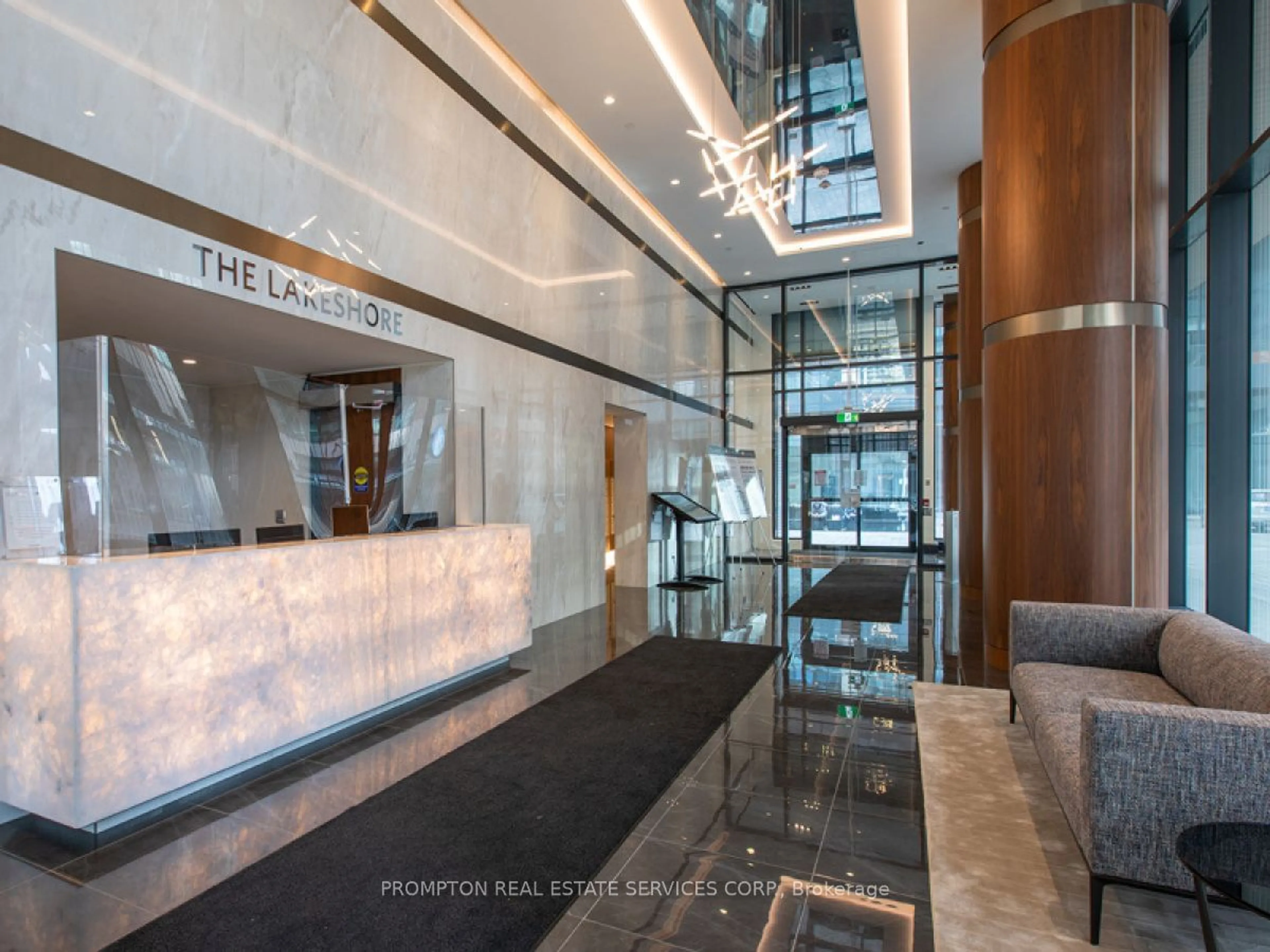 Indoor foyer for 17 Bathurst St #PH03, Toronto Ontario M5V 0N1