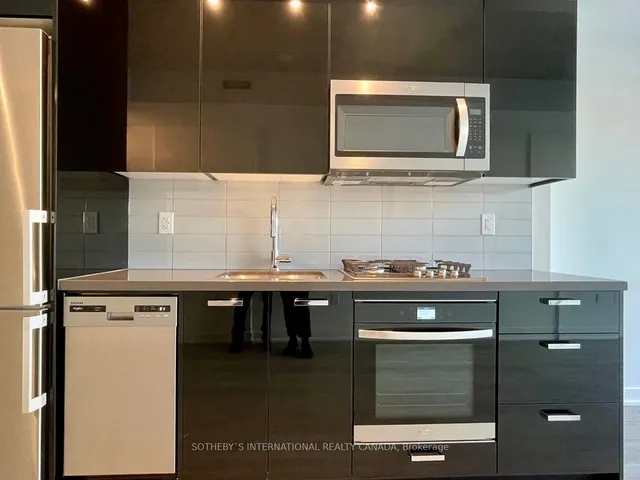 Additional property image - 195 McCaul St Unit 507