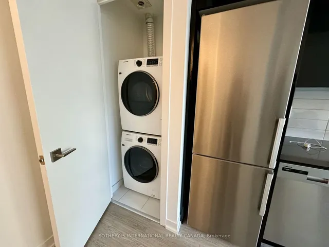 Additional property image - 195 McCaul St Unit 507