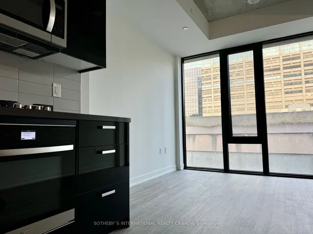 Additional property image - 195 McCaul St Unit 507