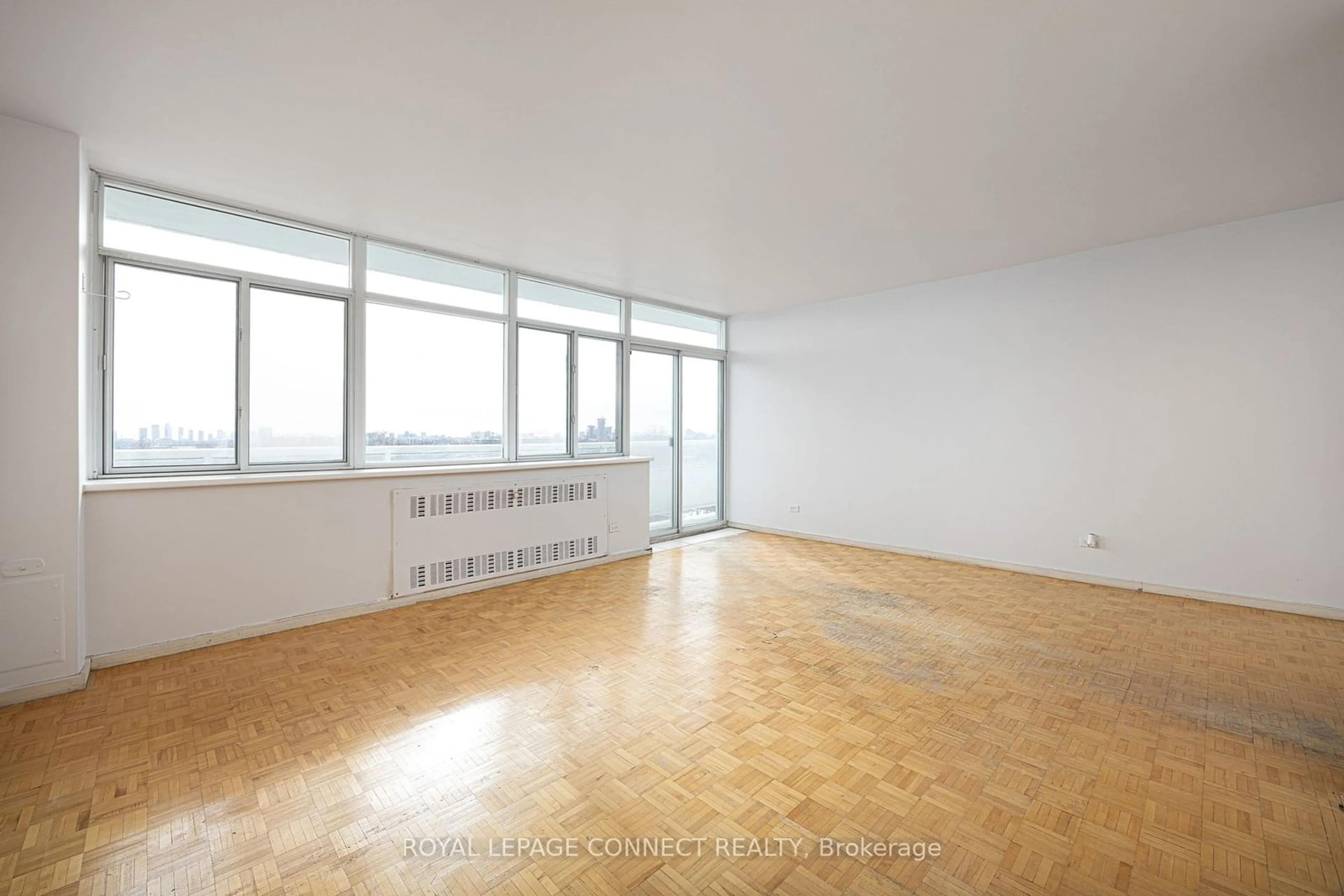 A pic of a room for 580 Christie St #707, Toronto Ontario M6G 3E3