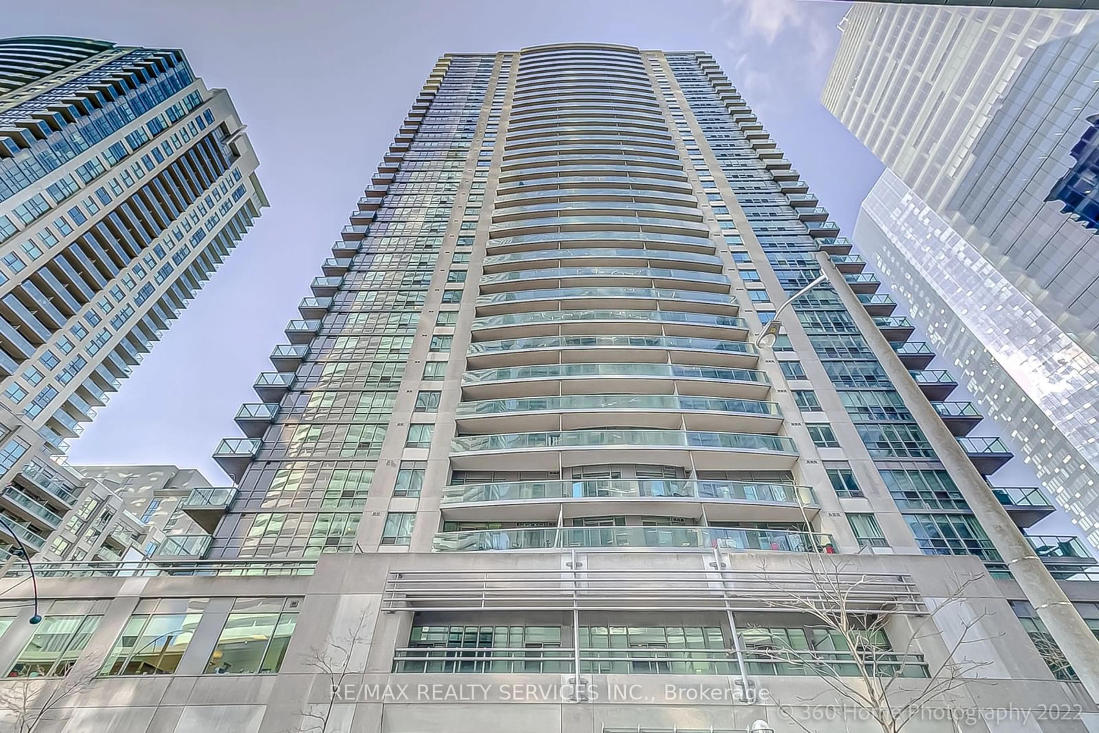 Unknown for 30 Grand Trunk Cres #1203, Toronto Ontario M5J 3A4