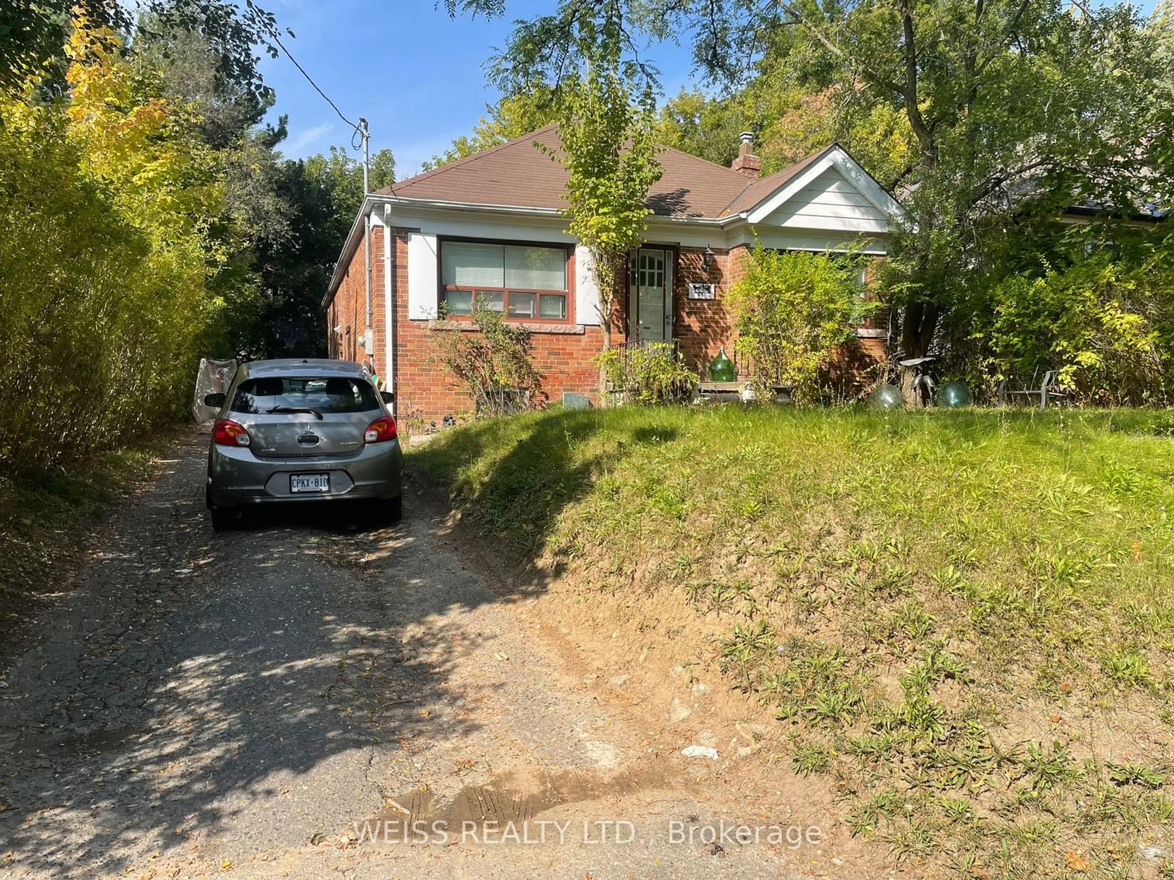 Home with brick exterior material, street for 490 Coldstream Ave, Toronto Ontario M5N 1Y5