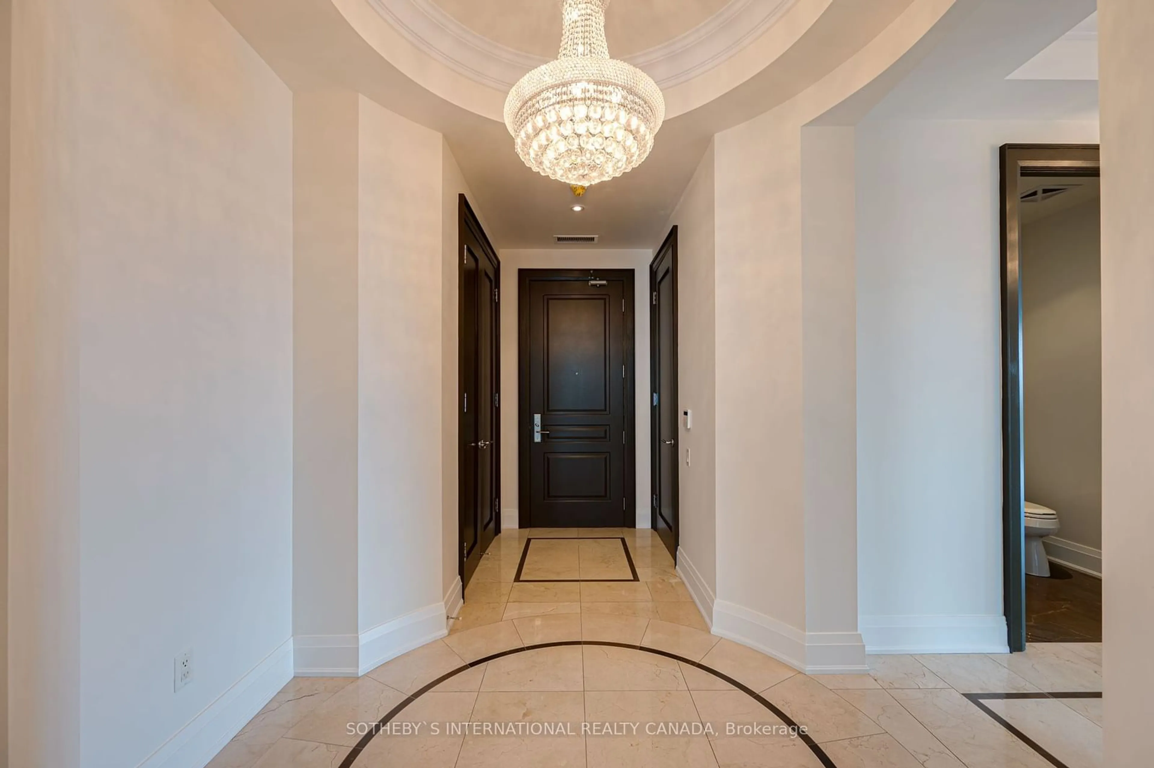 Indoor foyer for 80 Yorkville Ave #1402, Toronto Ontario M5R 2C2