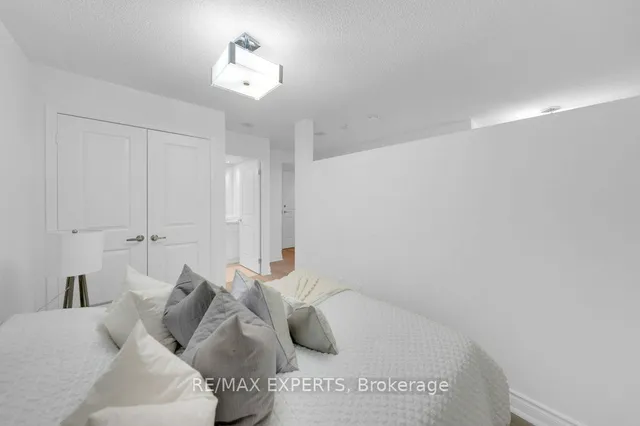 Additional property image - 65 E Liberty St Unit 818