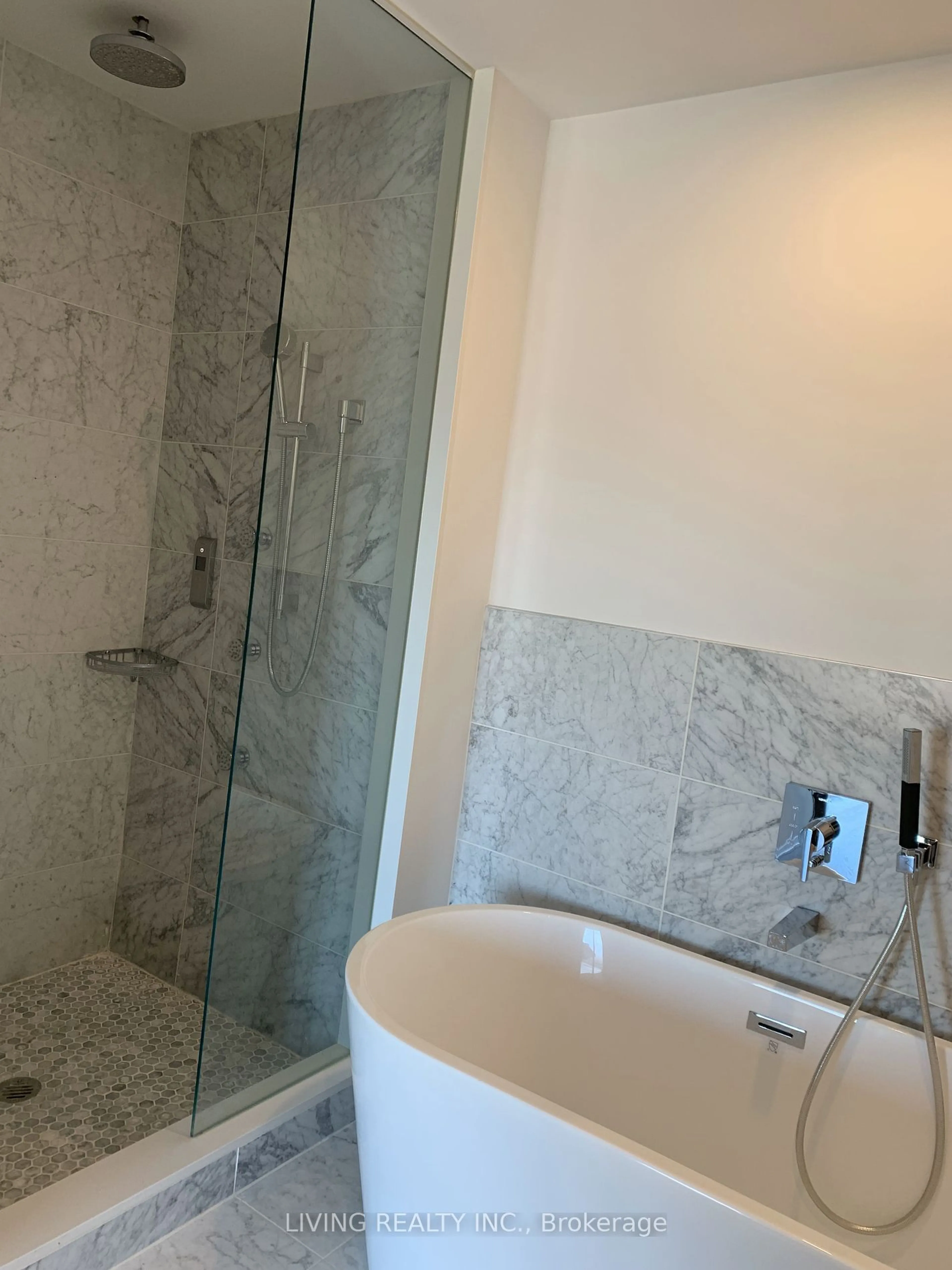 Contemporary bathroom, ceramic/tile floor for 488 University Ave #3911, Toronto Ontario M5G 0C1