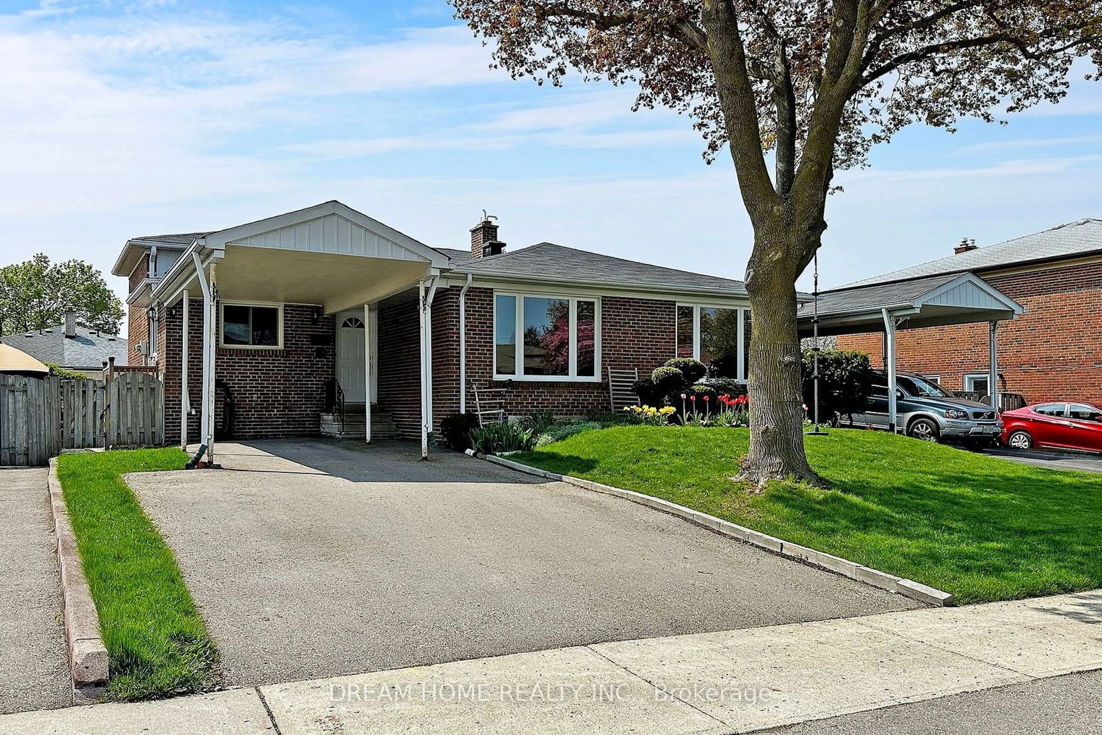 Home with vinyl exterior material, street for 21 Clydesdale Dr, Toronto Ontario M2J 3N1