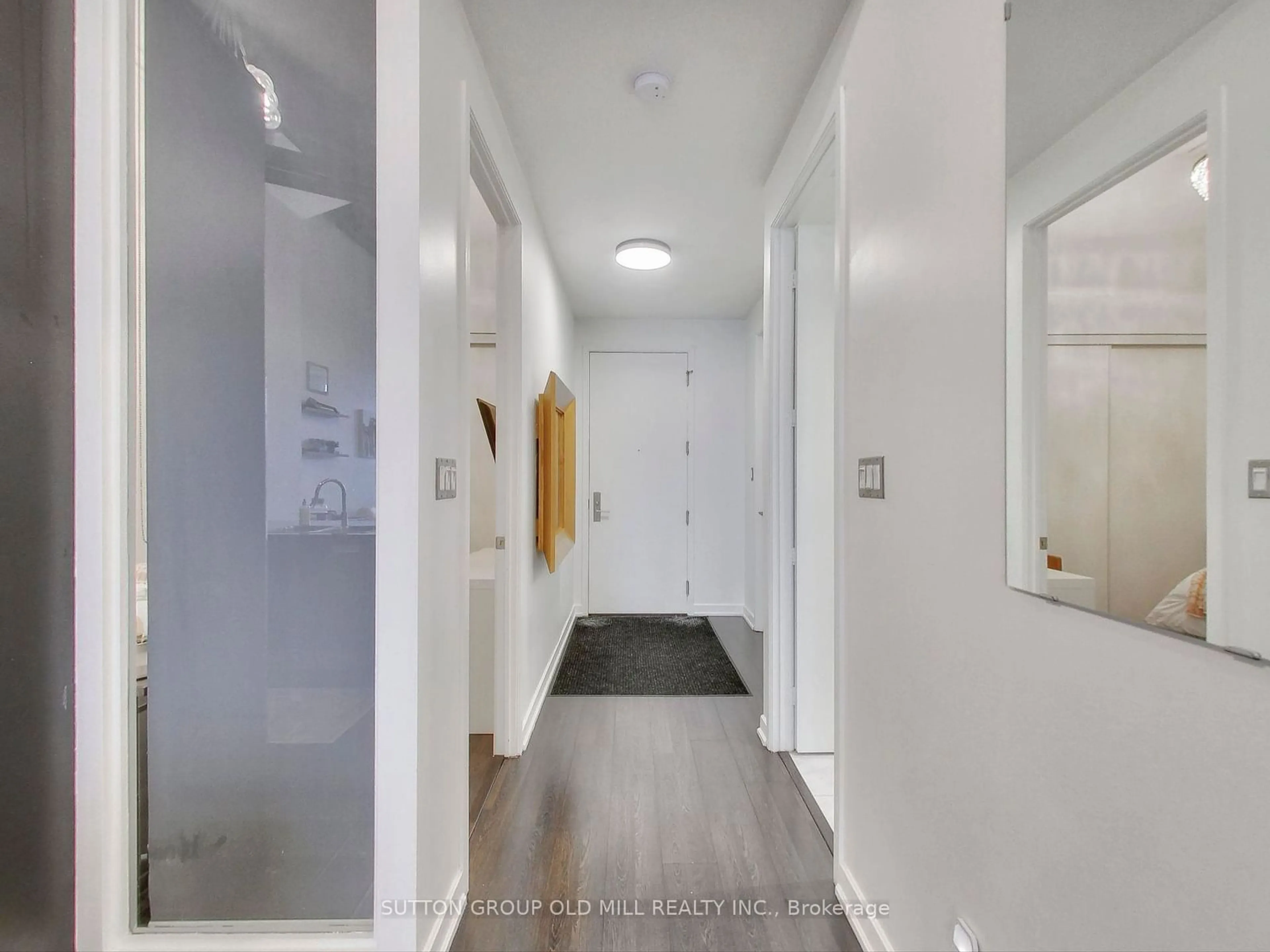 Indoor entryway for 380 Macpherson Ave #242, Toronto Ontario M4V 3E3