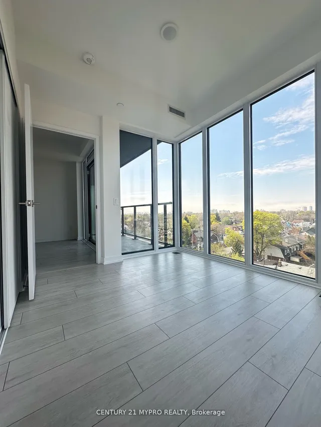 Additional property image - 500 Dupont St Unit 607