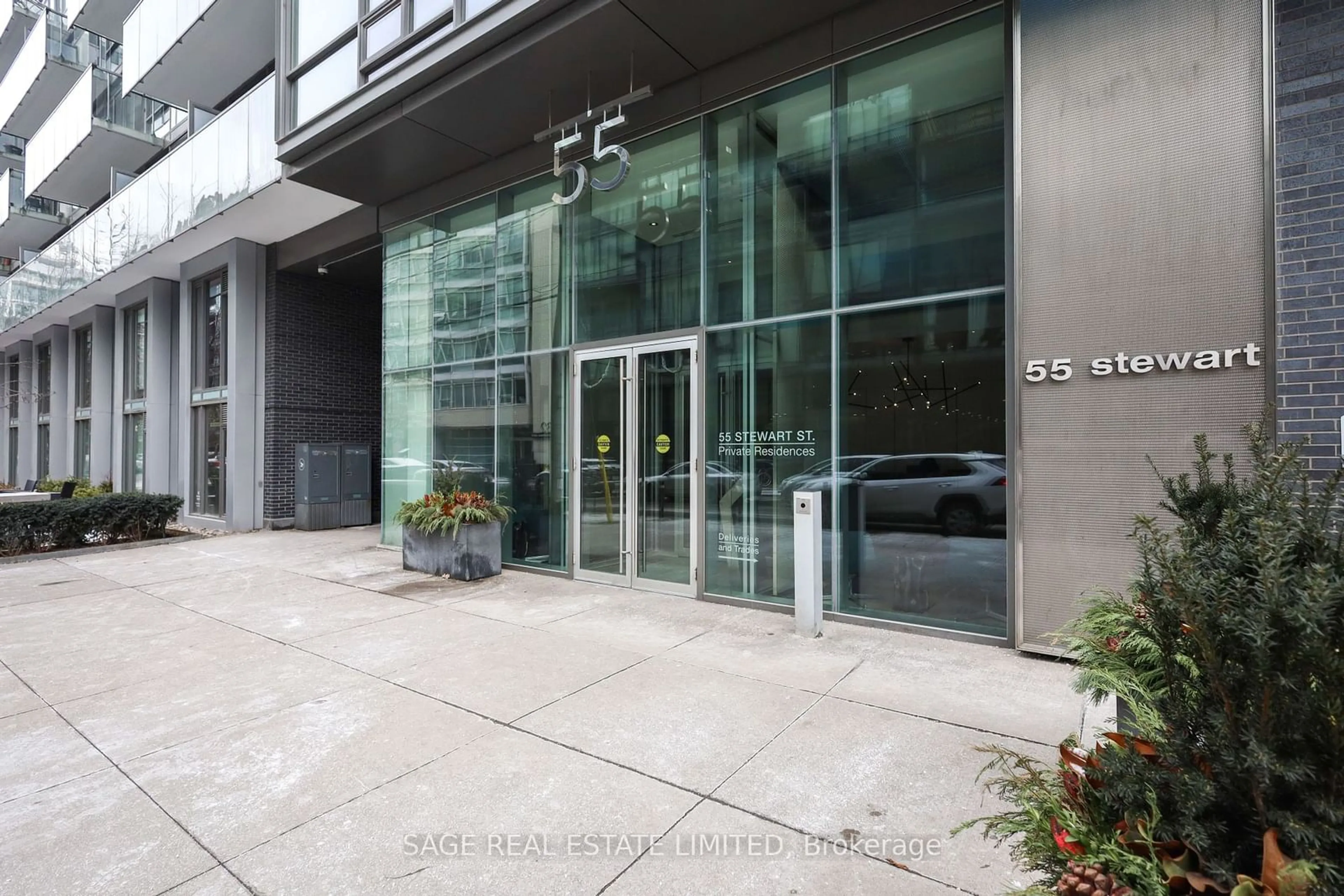 Indoor foyer for 55 Stewart St #123, Toronto Ontario M5V 2V1