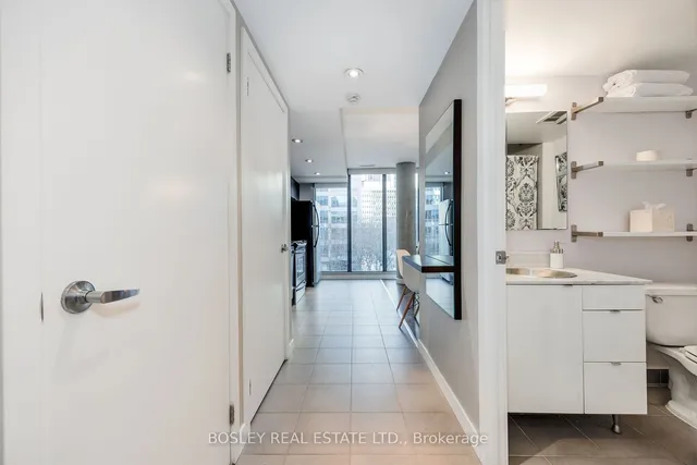 Additional property image - 33 Lombard St Unit 412