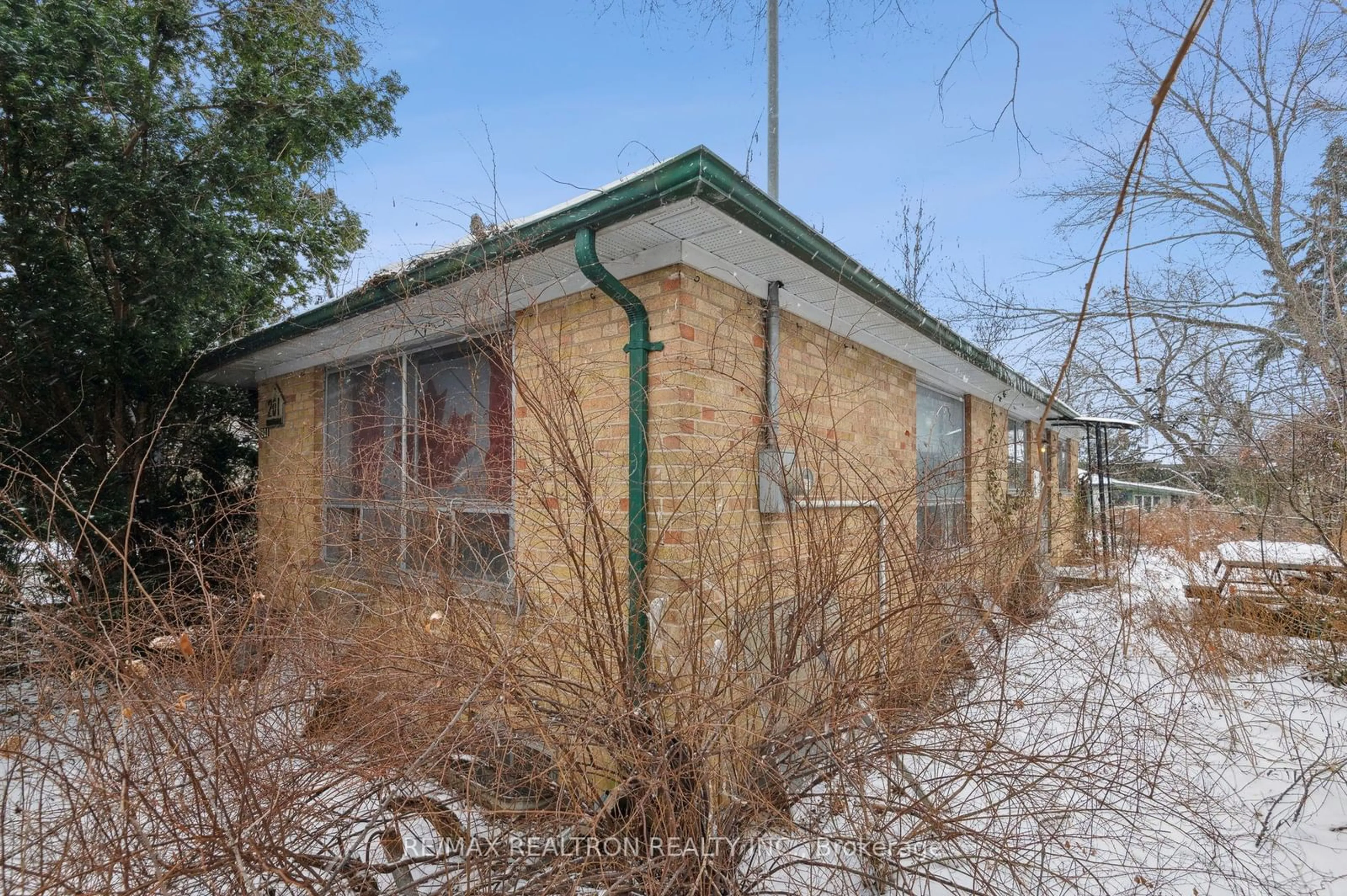 Shed for 201 Churchill Ave, Toronto Ontario M2R 1E2