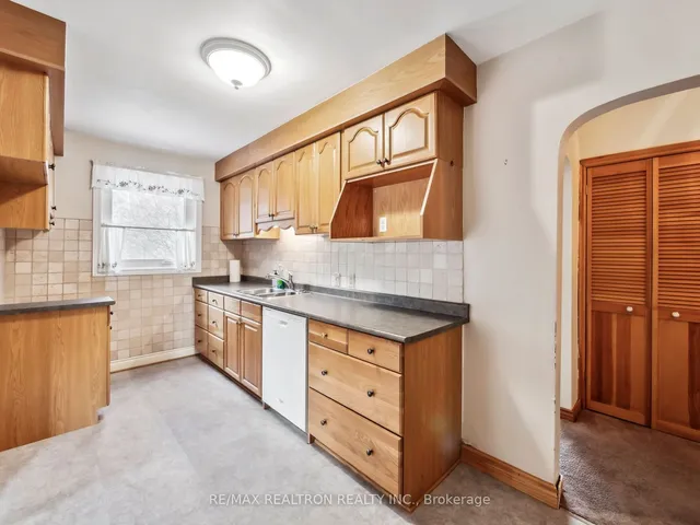 Additional property image - 75 Yorkview Dr