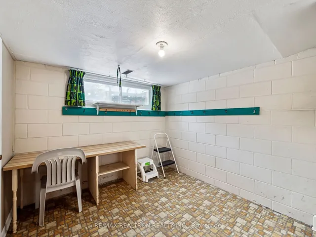 Additional property image - 75 Yorkview Dr
