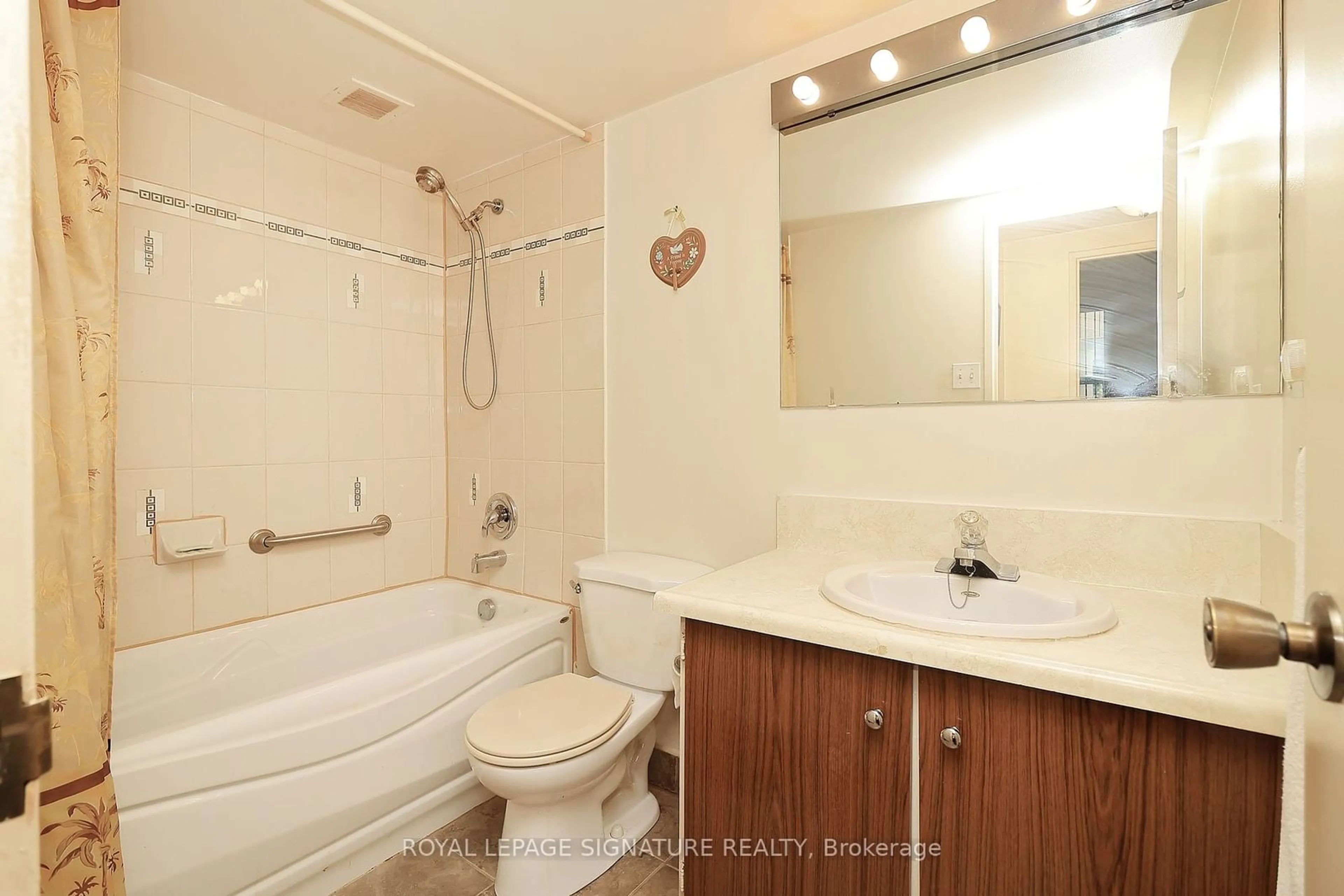 Standard bathroom, unknown for 20 Sunrise Ave #114, Toronto Ontario M4A 2R2