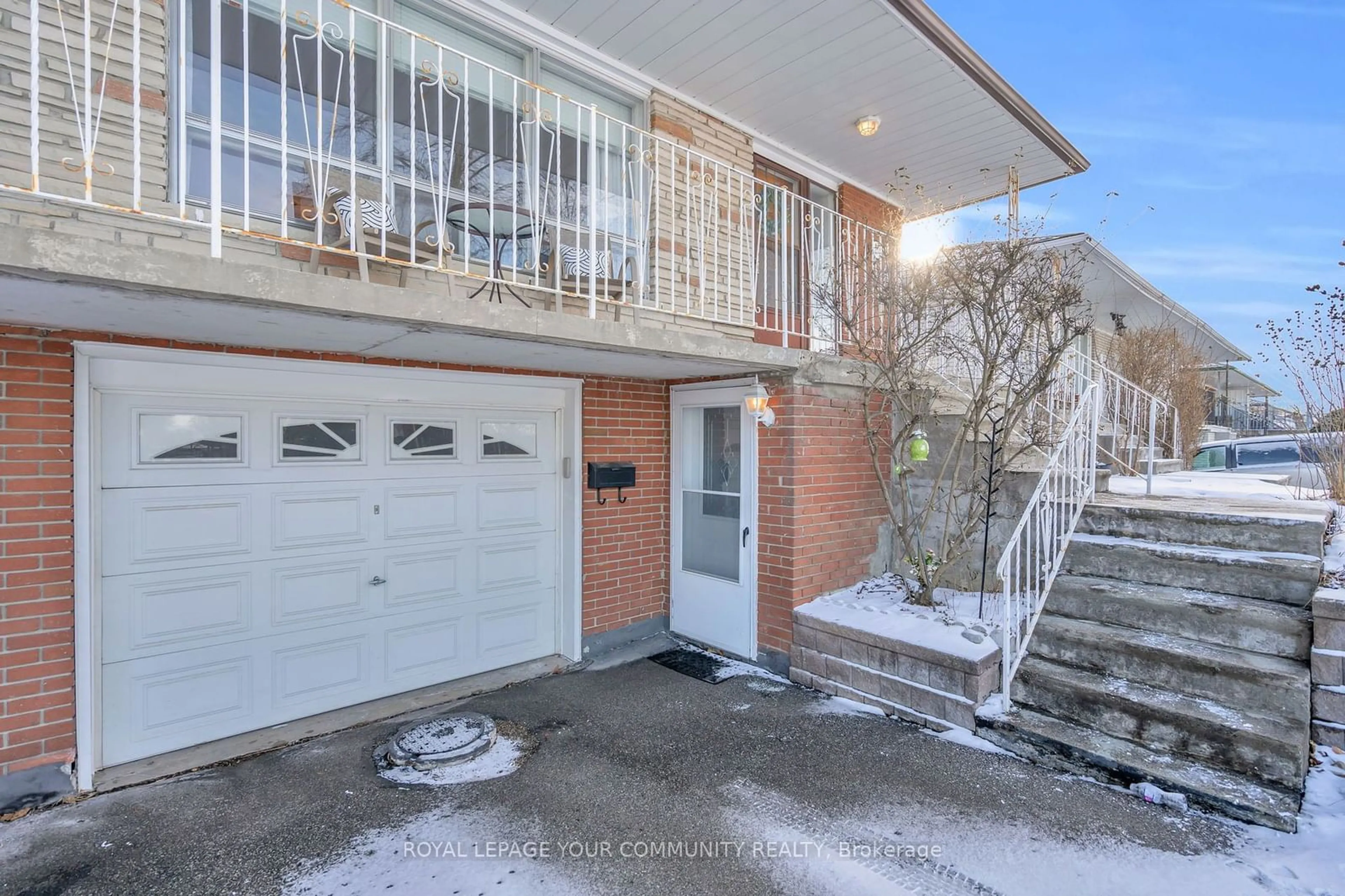 Unknown for 21 Clipper Rd, Toronto Ontario M2J 4C8