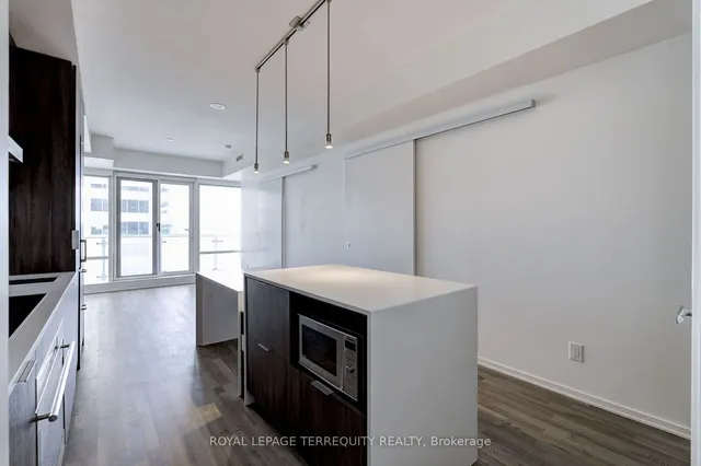 Additional property image - 1 Bloor St Unit 2712