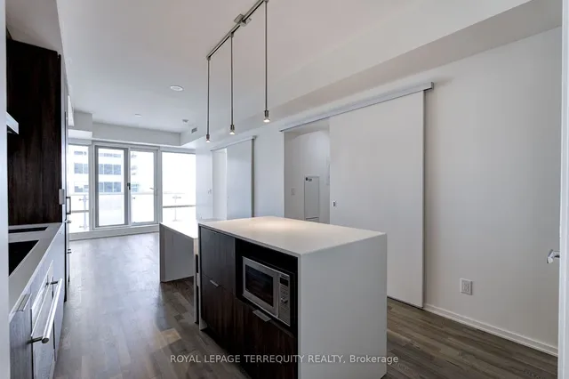 Additional property image - 1 Bloor St Unit 2712