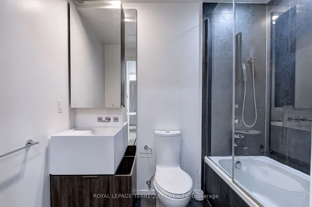 Additional property image - 1 Bloor St Unit 2712