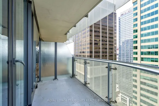 Additional property image - 1 Bloor St Unit 2712