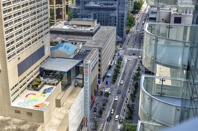Additional property image - 1 Bloor St Unit 2712