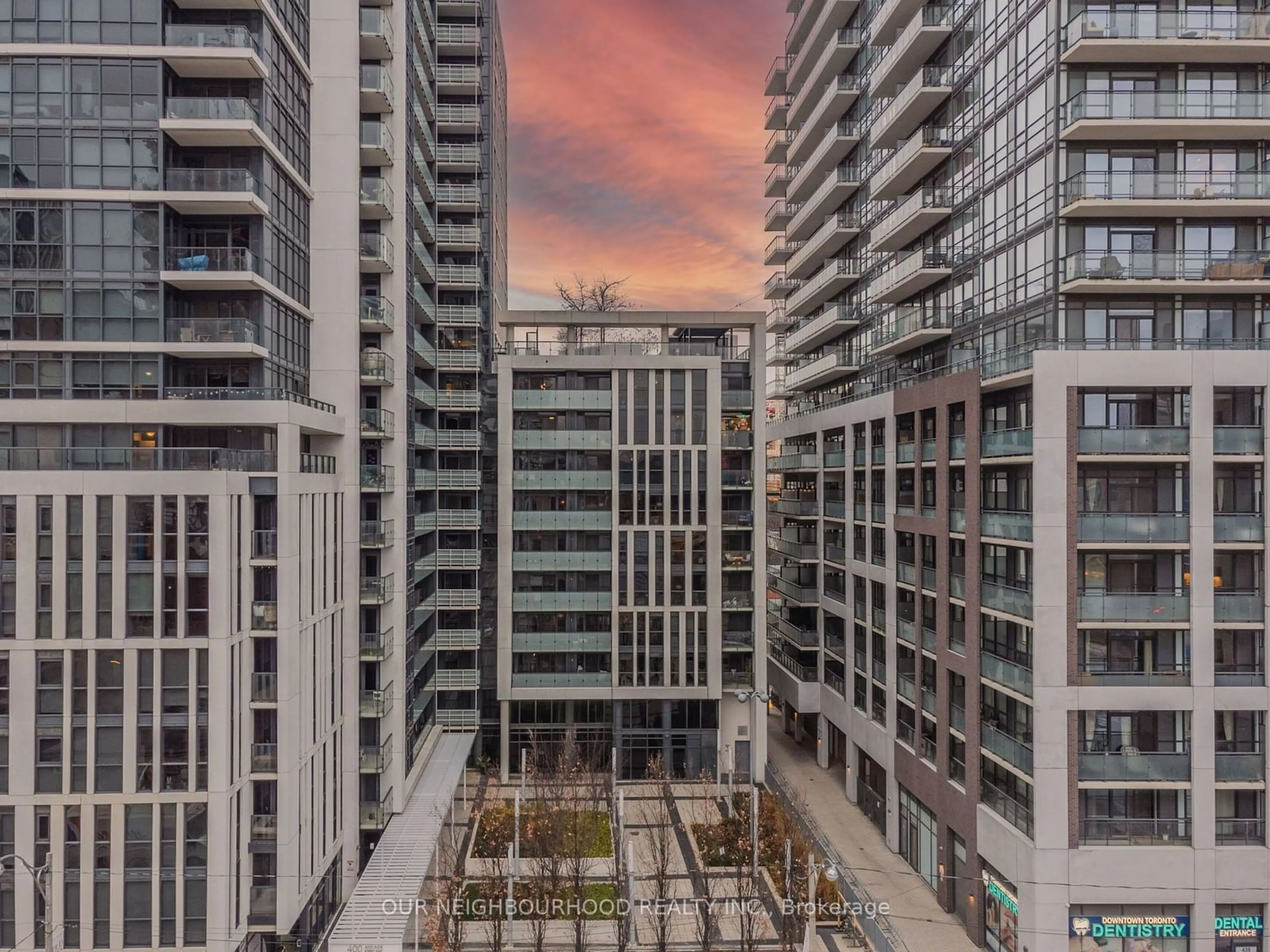 A pic from outside/outdoor area/front of a property/back of a property/a pic from drone, city buildings view from balcony for 400 Adelaide St #719, Toronto Ontario M5A 4S3