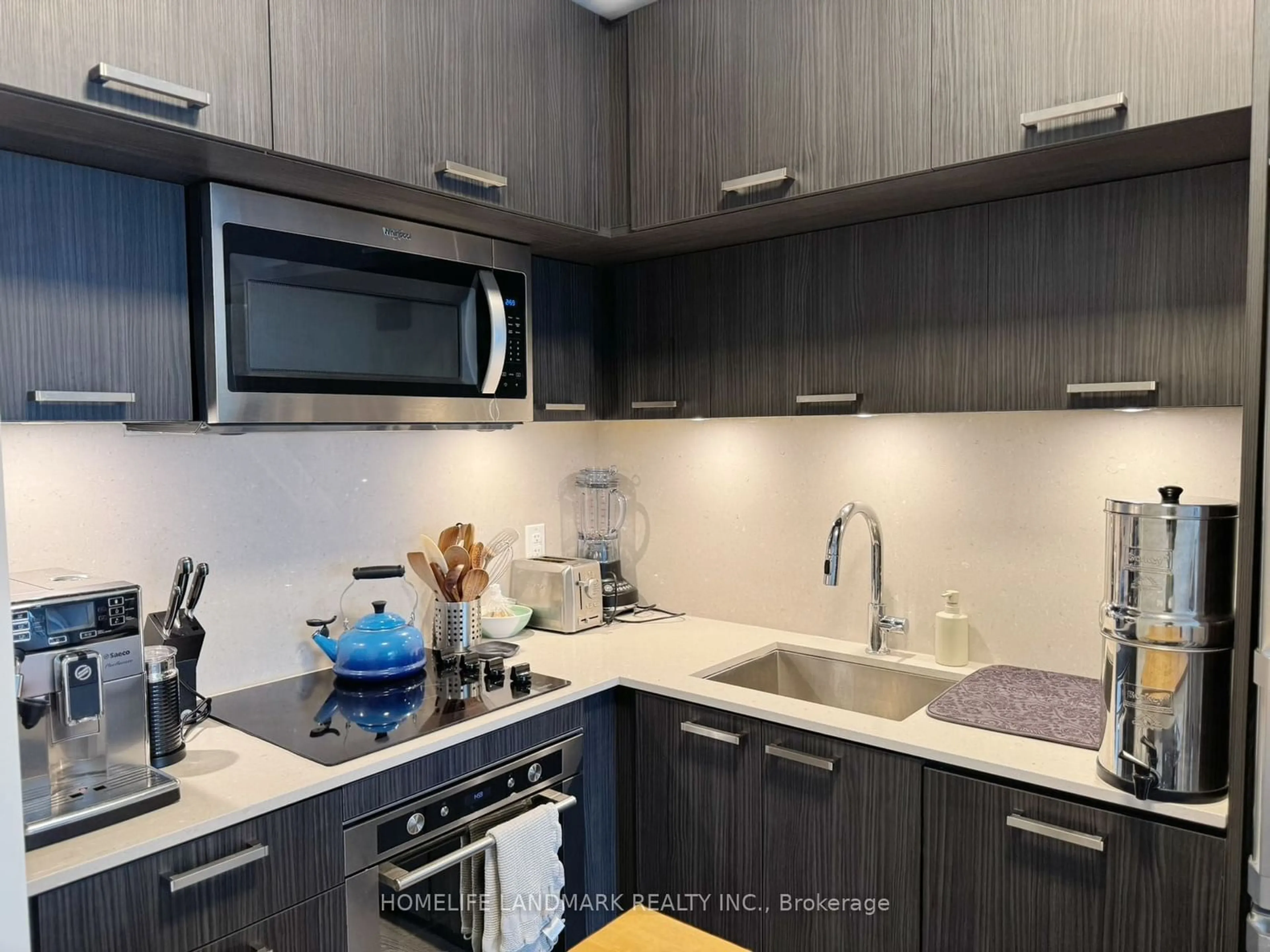 Standard kitchen, unknown for 50 Mccaul St #1101, Toronto Ontario M5T 0B6