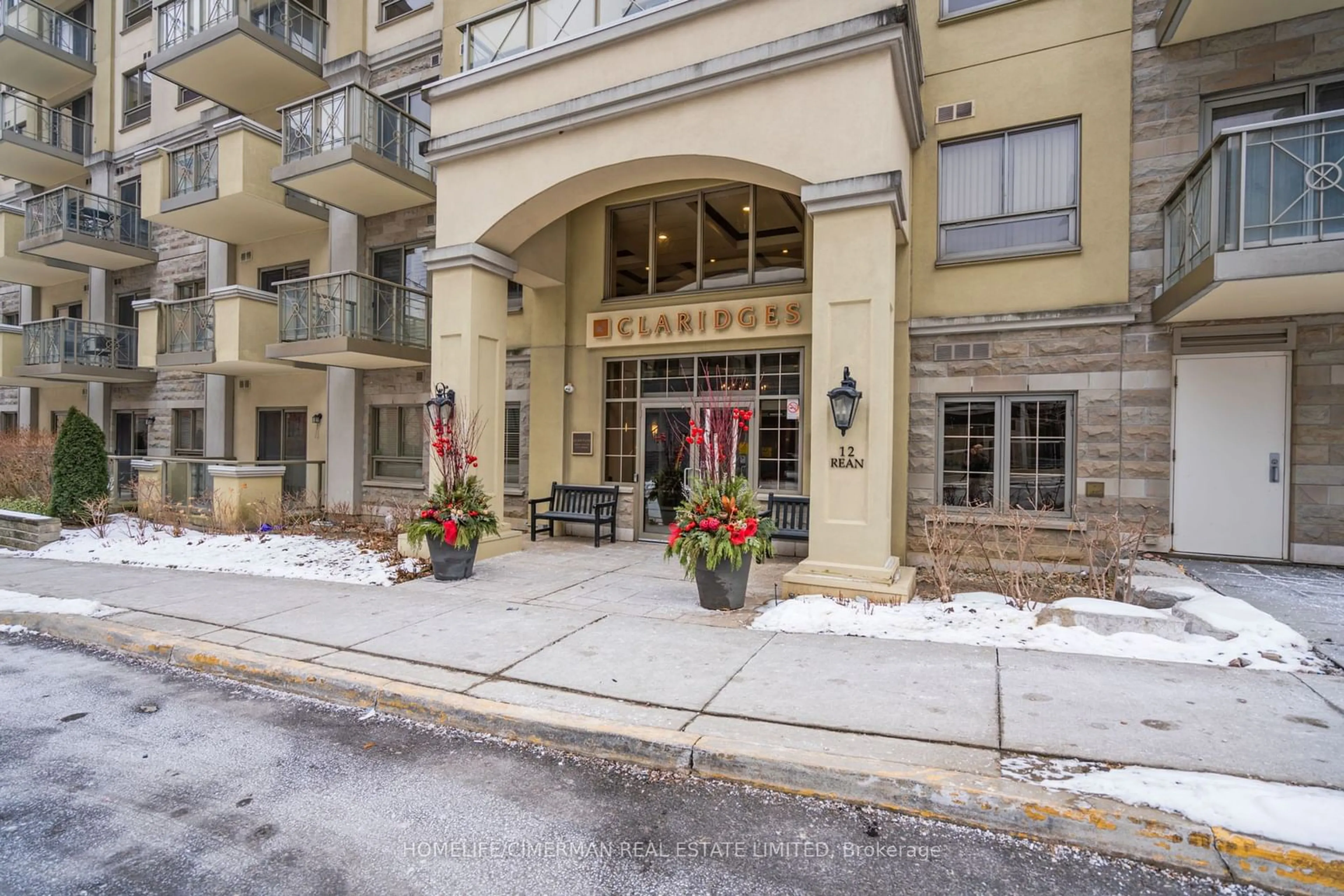 Indoor foyer for 12 Rean Dr #PH9, Toronto Ontario M2K 3C6