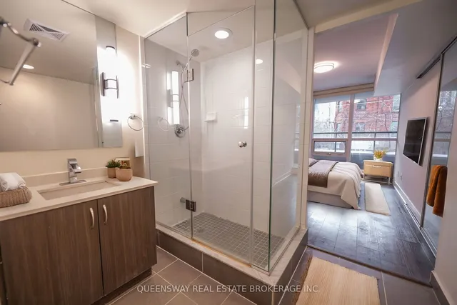 Additional property image - 320 Richmond St Unit 208