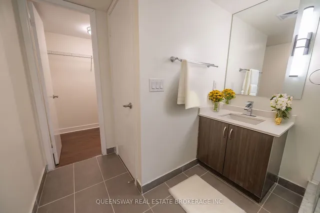 Additional property image - 320 Richmond St Unit 208