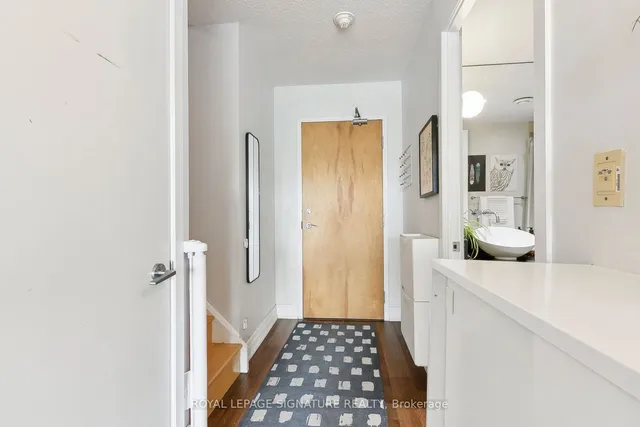 Additional property image - 36 Blue Jays Way Unit 903
