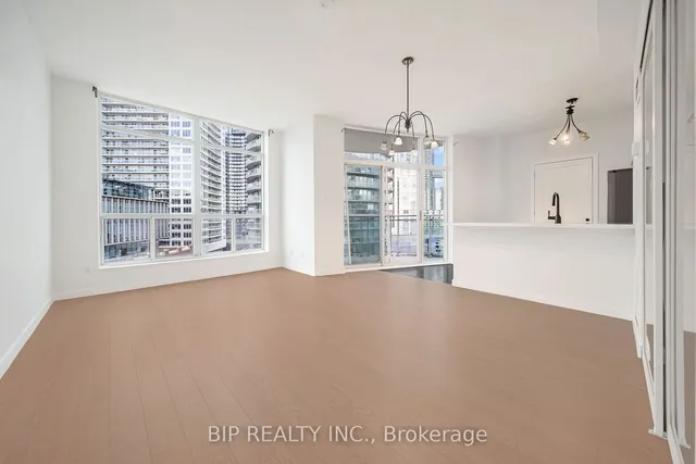 Additional property image - 600 Queens Quay Unit SPH16