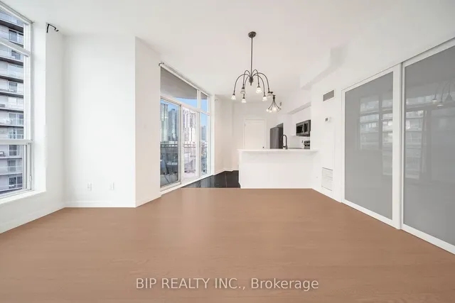 Additional property image - 600 Queens Quay Unit SPH16