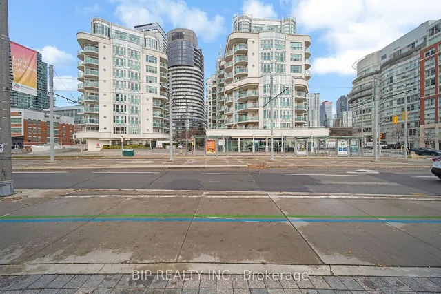 Additional property image - 600 Queens Quay Unit SPH16