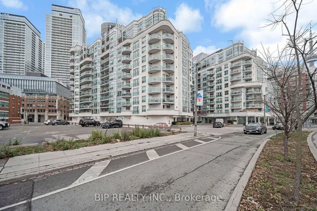 Additional property image - 600 Queens Quay Unit SPH16