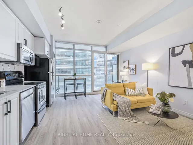Additional image 20 of 65 Bremner Blvd Unit 1406