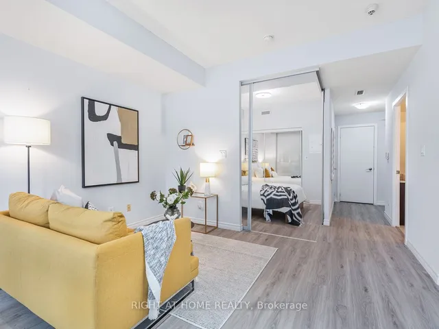Additional image 19 of 65 Bremner Blvd Unit 1406