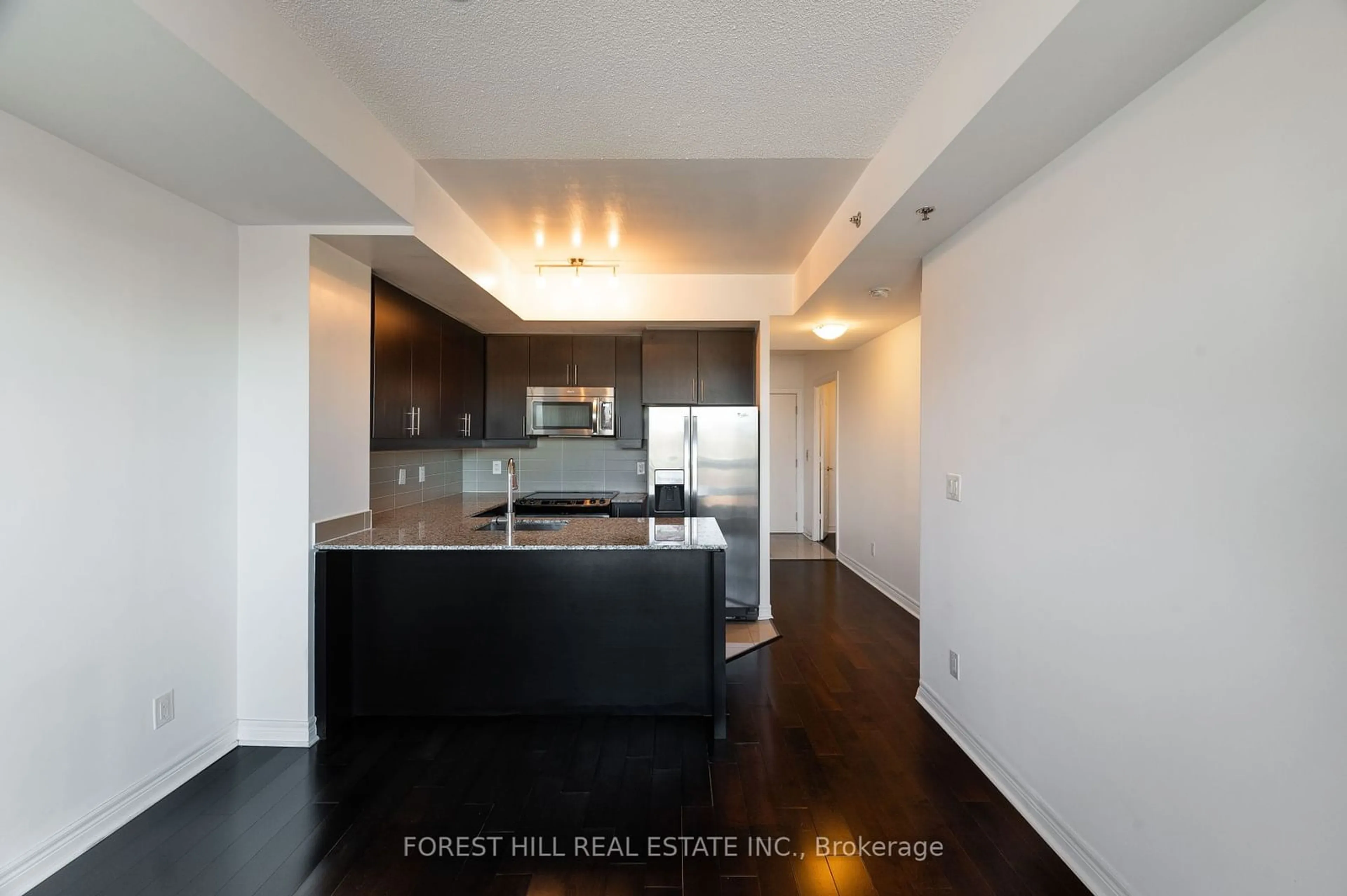 Open concept kitchen, wood/laminate floor for 2756 Old Leslie St #510, Toronto Ontario M2K 0E2