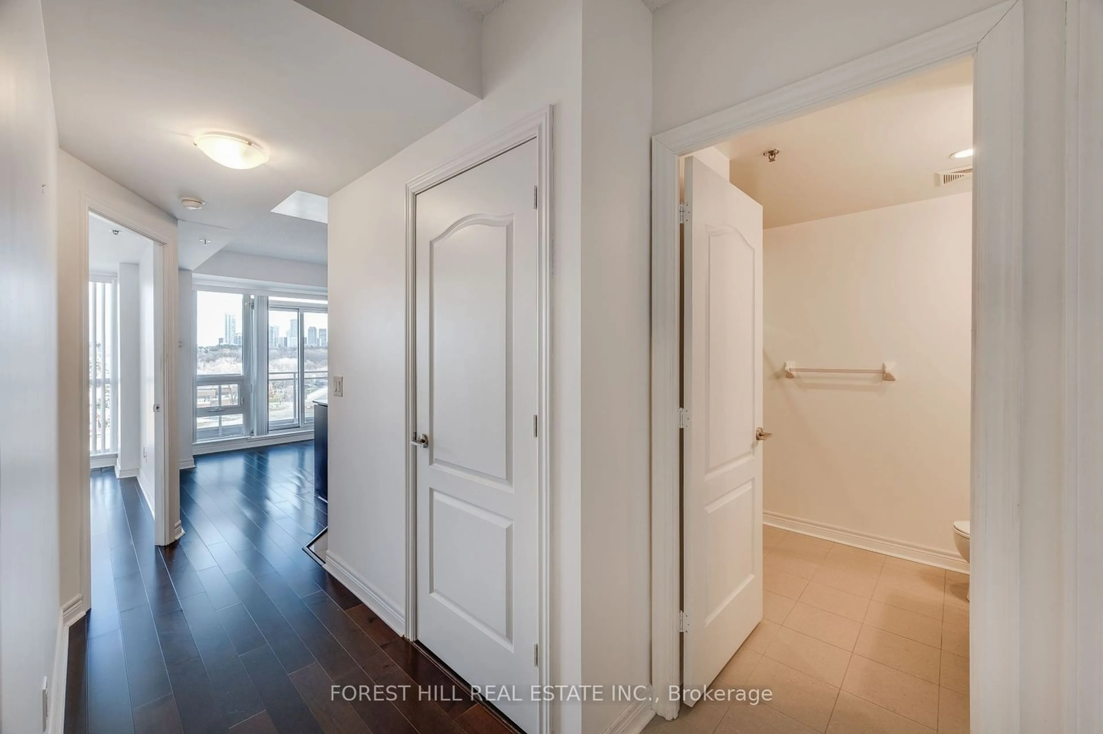 Indoor entryway for 2756 Old Leslie St #510, Toronto Ontario M2K 0E2