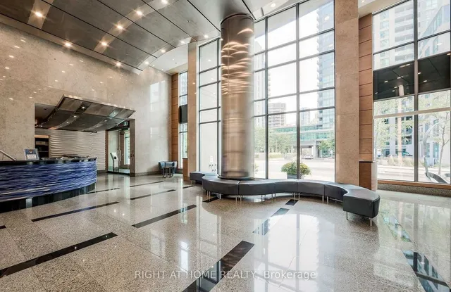 Additional image 16 of 219 Fort York Blvd Unit 2502