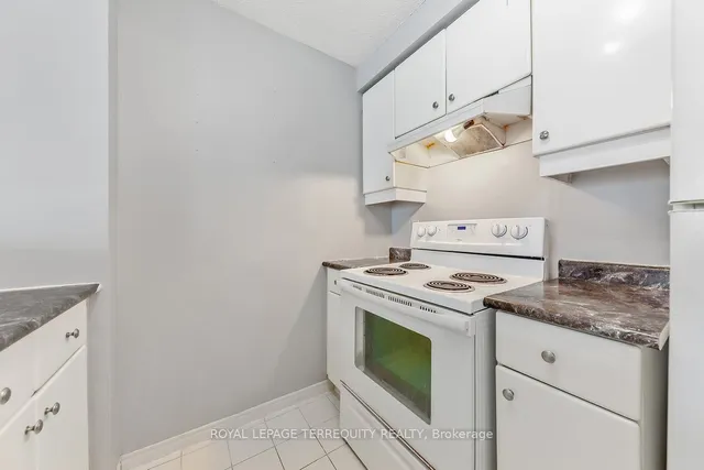 Additional property image - 10 Yonge St Unit 2609