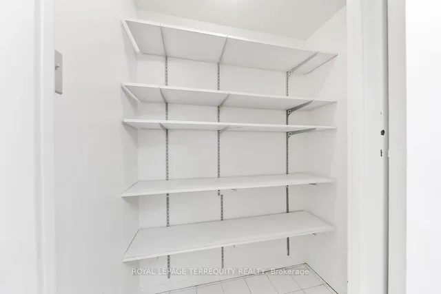 Additional property image - 10 Yonge St Unit 2609